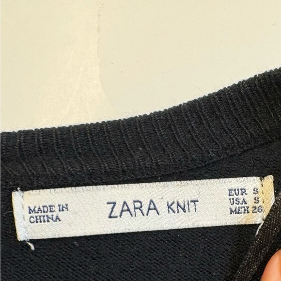 Zara Knit long sleeve crew neck button sleeve fitted sweater tops women's size S - Picture 4 of 9
